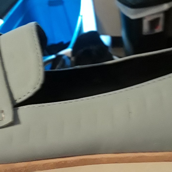 Shoes - Picture 5 of 5